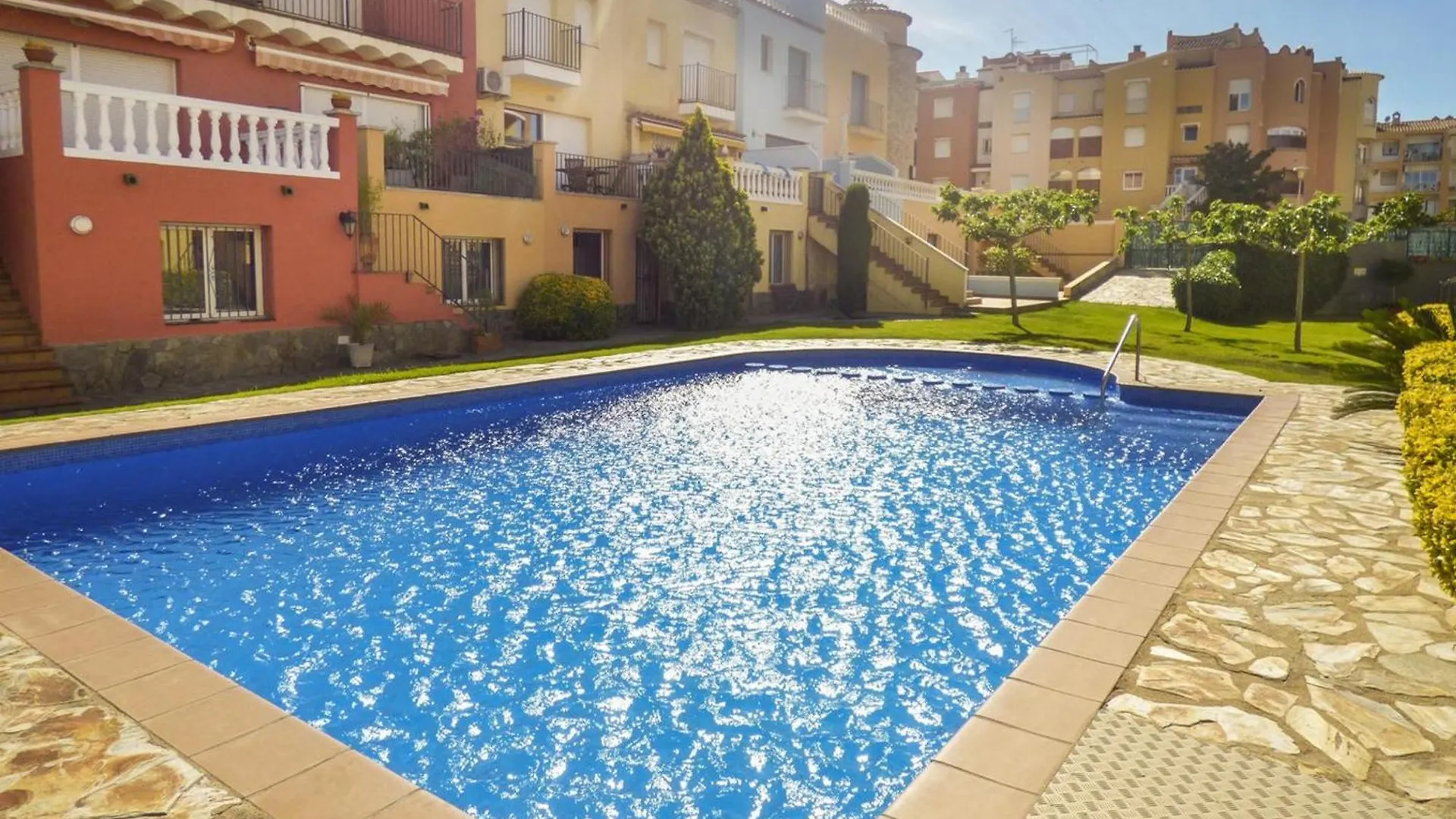 Casa Con Piscina Privada A 100M De La Playa, Ideal Para Familias - Hisp-288-61 Empuriabrava 0*,  Espagne
