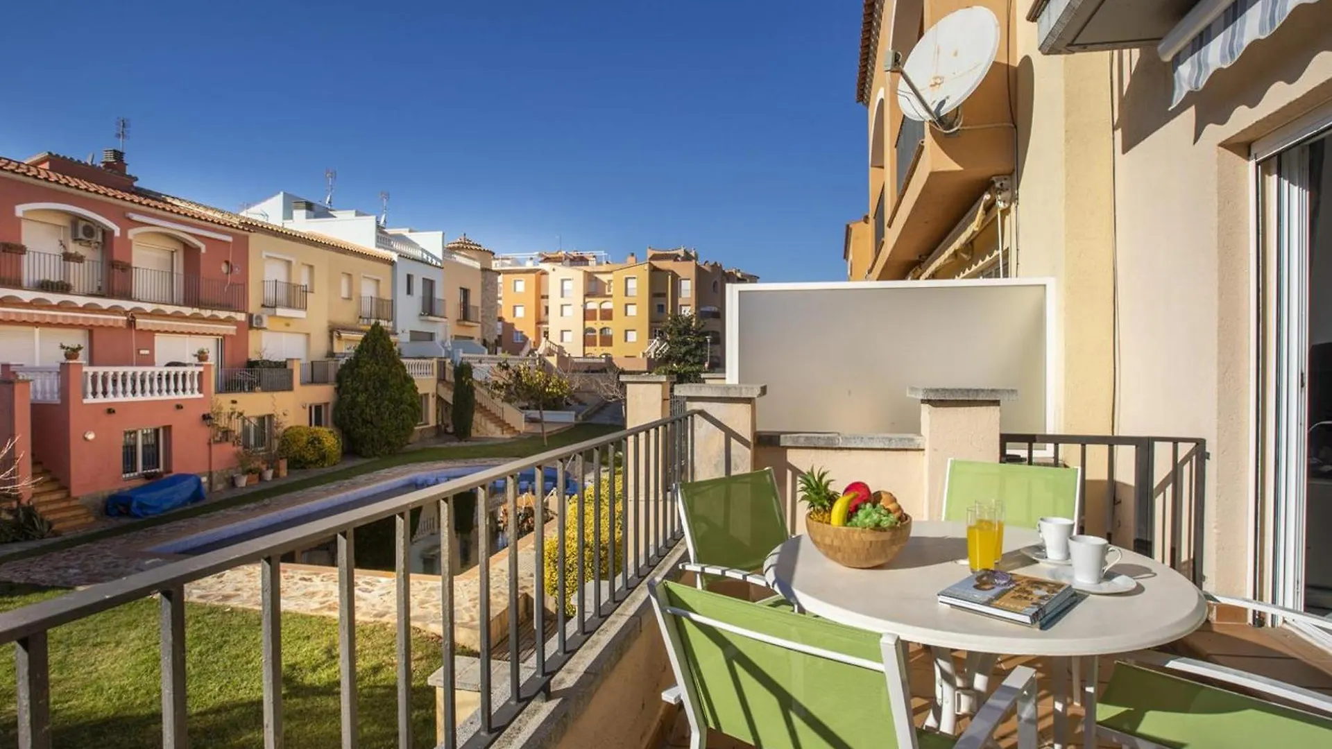 Casa Con Piscina Privada A 100M De La Playa, Ideal Para Familias - Hisp-288-61 Empuriabrava Hébergement de vacances